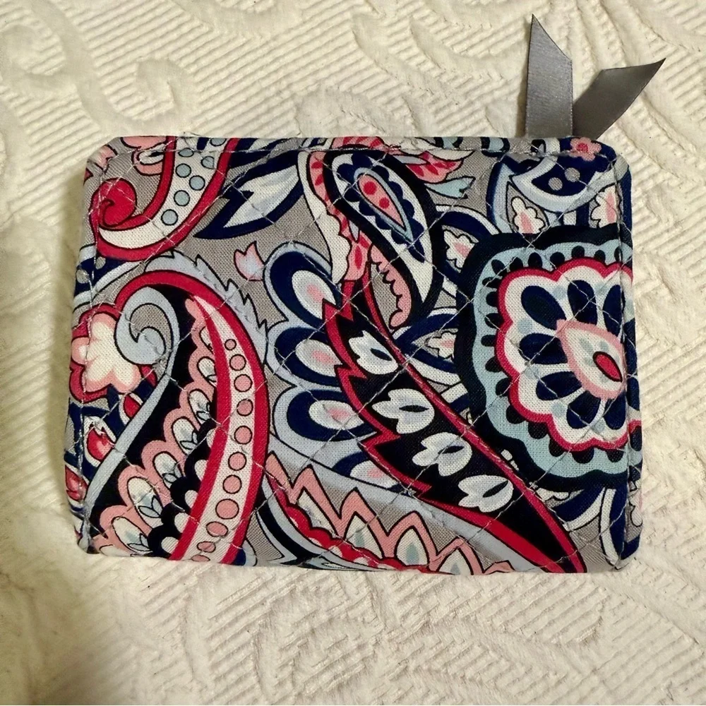 Gently Used Vera Bradley Floral Patterned Women's Wallet